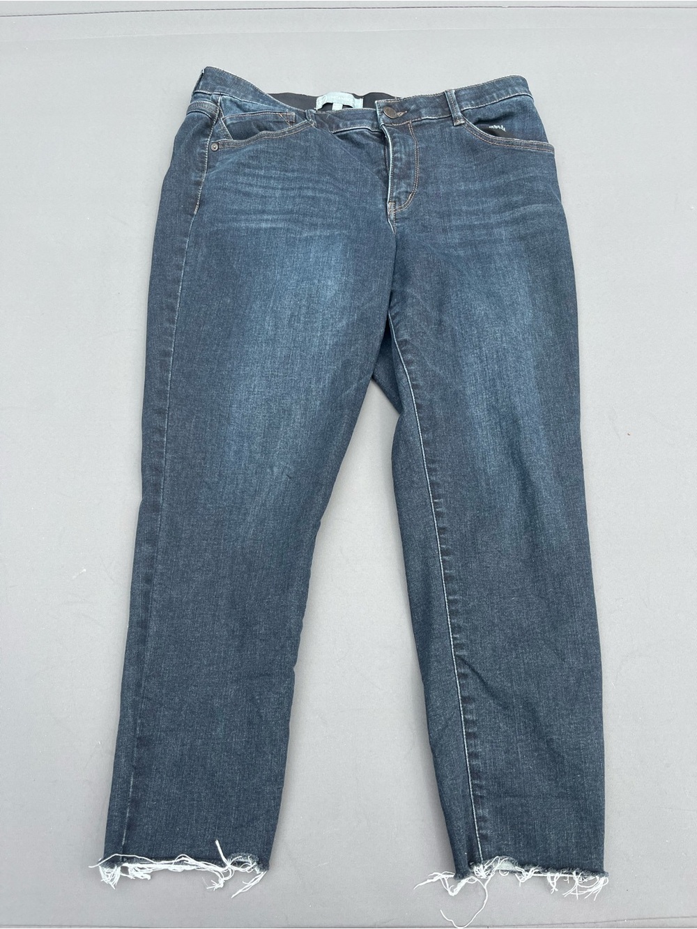 Wit & Wisdom Dark Blue Cropped Straight Jeans with Frayed Hem